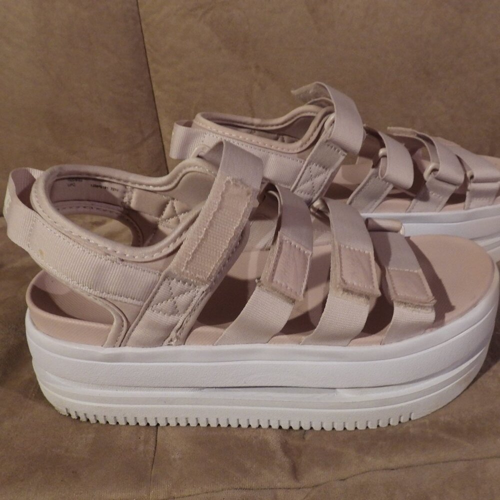 Nike Women's Icon Classic Barely Rose Pink Platform Sandals 7